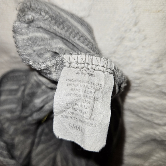 *FREE Crop Top - Picture 6 of 10